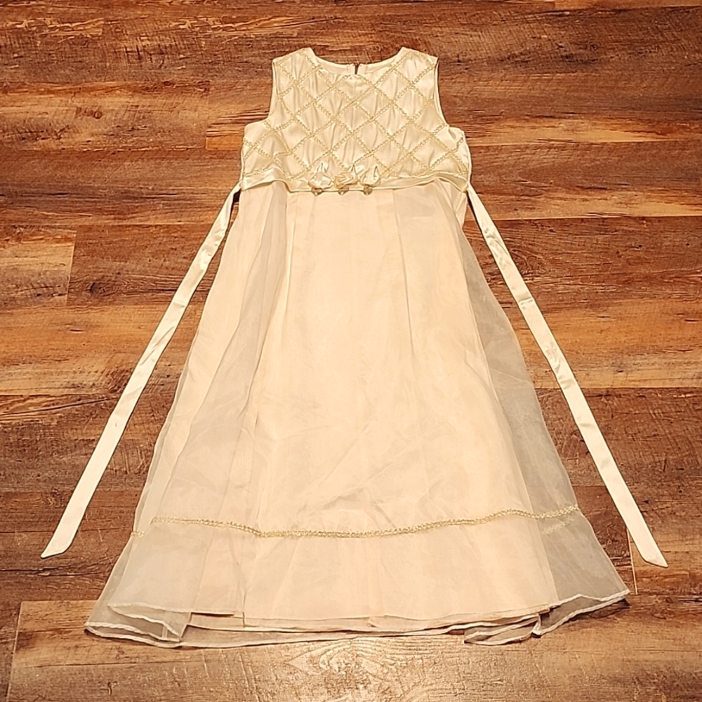 Chantilly Place Childs Formal Ivory/Gold Dress Size 12
